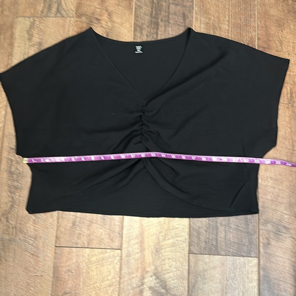 Black Ruched V-Neck Top - Picture 4 of 8